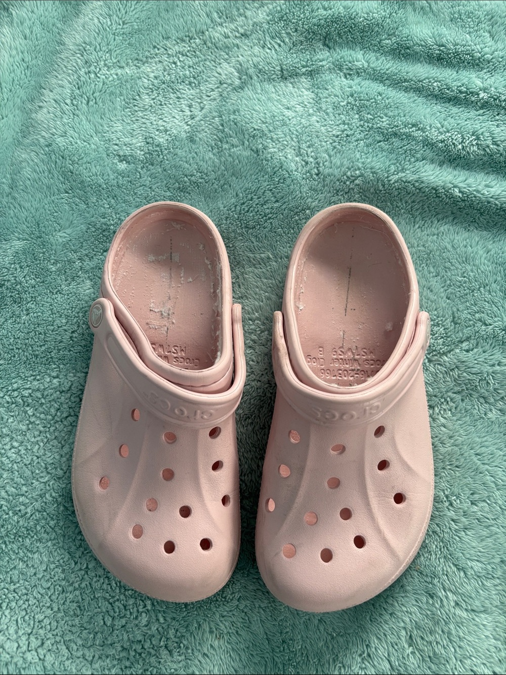 Women’s Pink Crocs Liner Removed Size 9